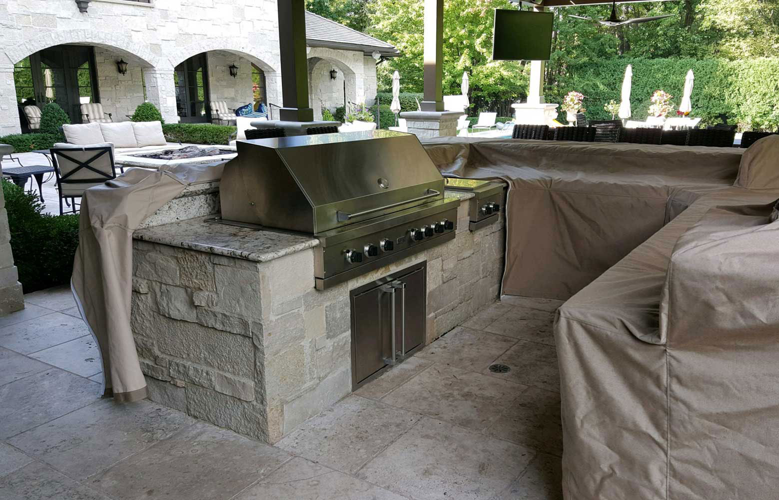 Custom-made cover for outdoor kitchen